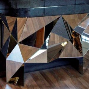 Luxury Pyramid Effect Table